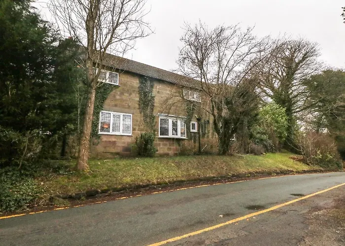 Top Luxury 5-Star Hotels near Alton Towers