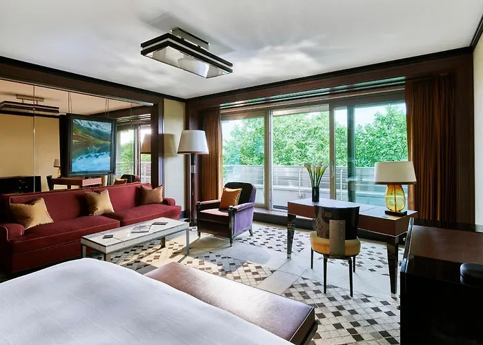 Best Hotels Near Dorchester Hotel in Central London