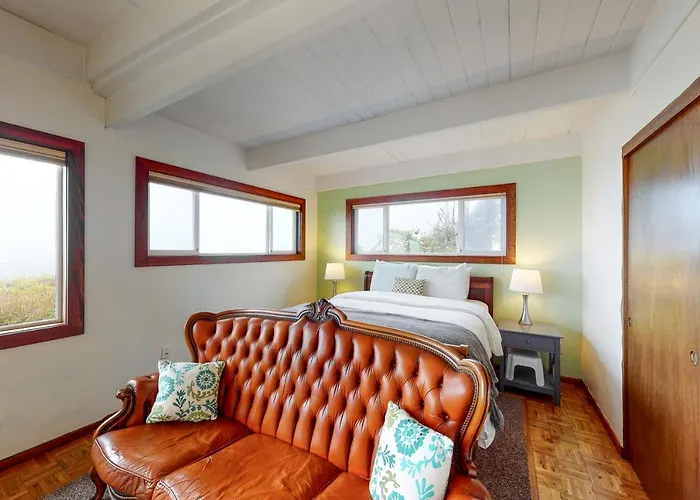 Top Accommodations in Seal Rock, Oregon