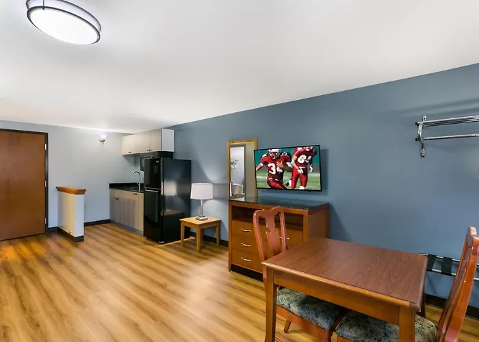 Top Denver Airport Hotels with Free Shuttle