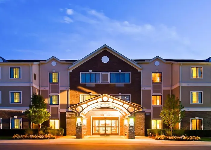 Best Hotels in Novi for Your Memorable Stay