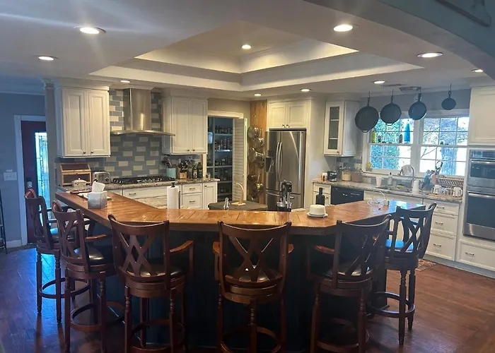 Best Hotels Around Jefferson, New Hampshire