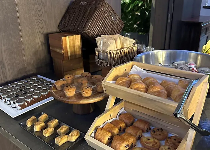 Top Hotels in Hanger Lane Ealing