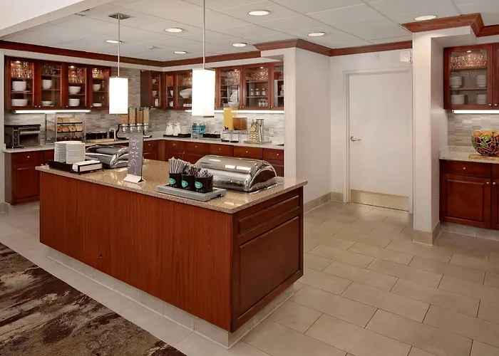 Top Hotels Near Brentwood, California