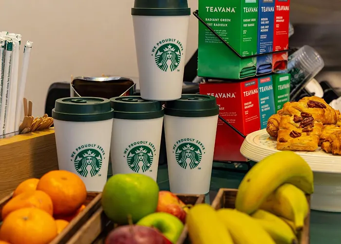 Top Hotels in Hillingdon, UK for Scenic Stays