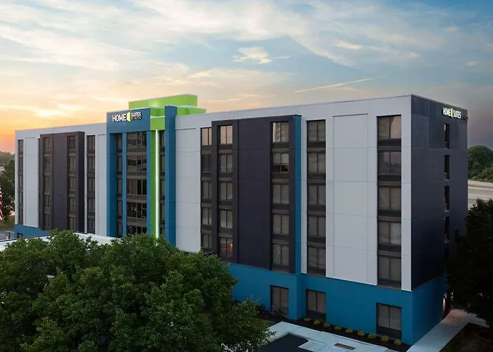 Best Hotels Near Vibrant Broad Ripple Indianapolis