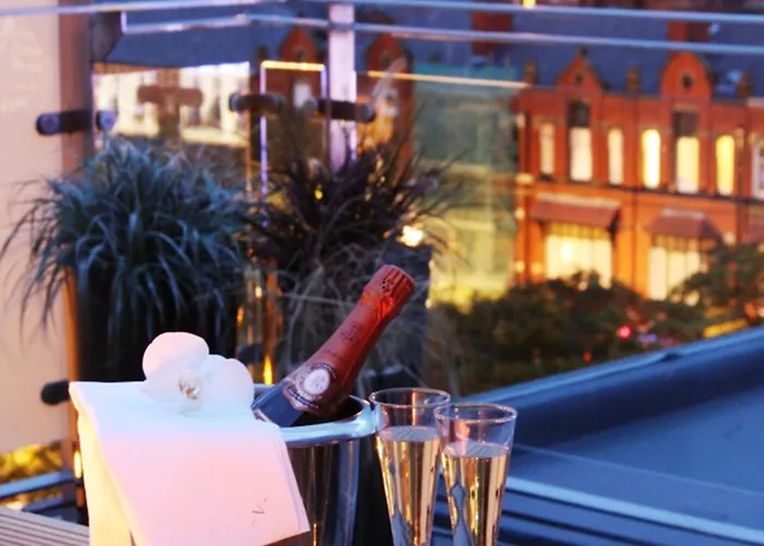 Best Hotels Near Ocean Plaza Southport for Coastal Bliss