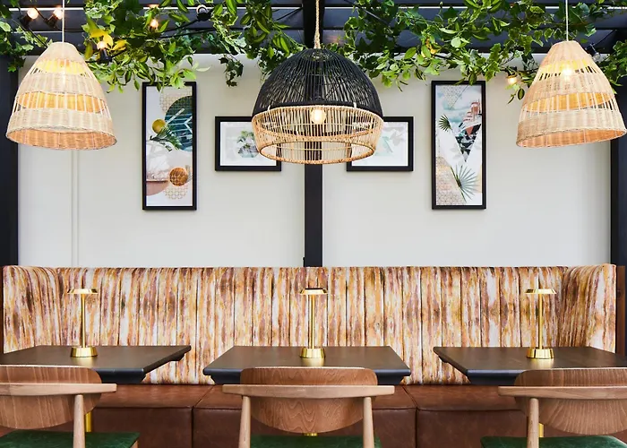 Best Hotels Near Southampton Docks, Parking Available