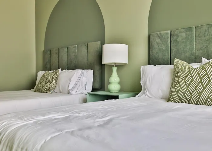 Top Accommodations in Edwardsville, Illinois