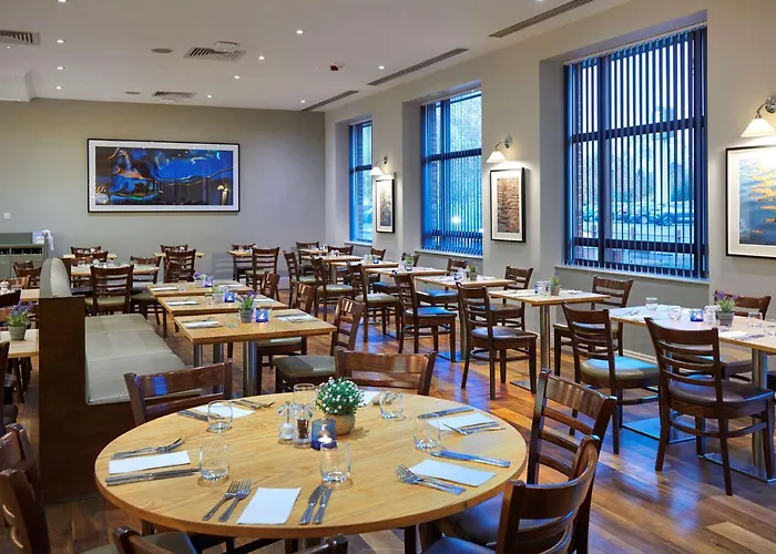 Finest Hilton Hotels in Swindon, United Kingdom