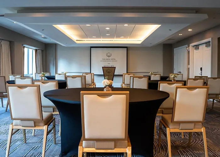 Top Unique Hotels in Chicago