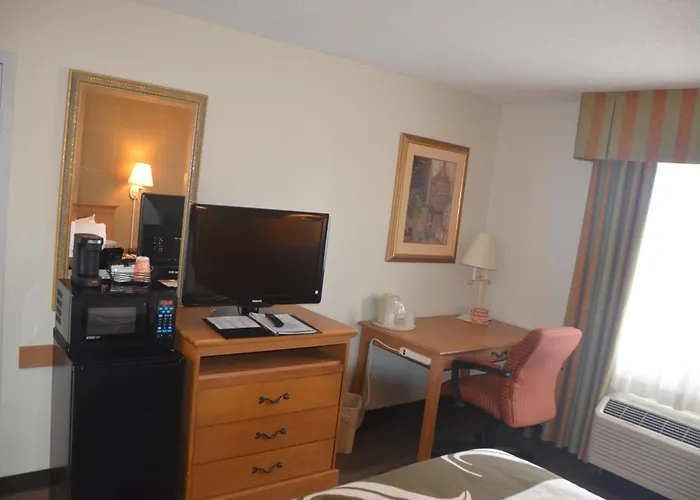 Top Hotels in Perrysburg, Ohio