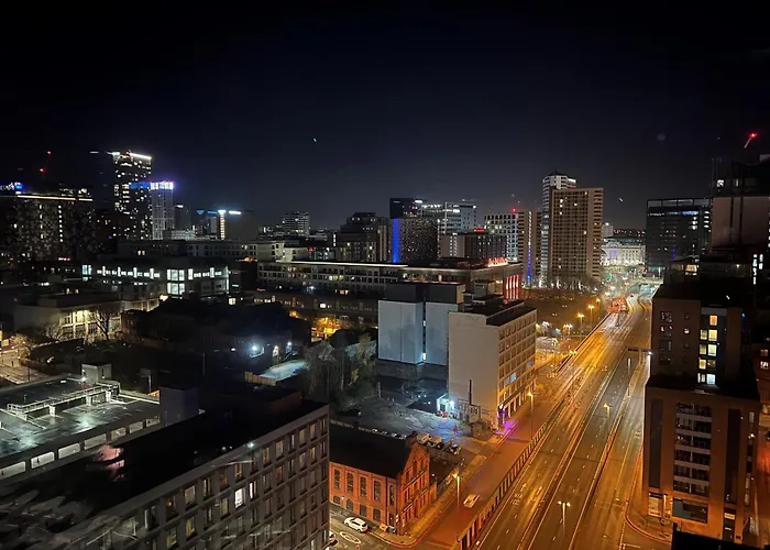 Top Hotels Close to Primark Birmingham