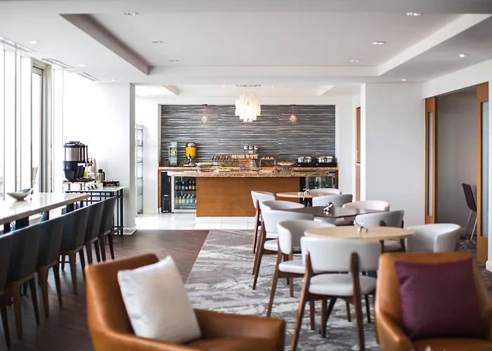 Premier Hotels in Schaumburg, IL