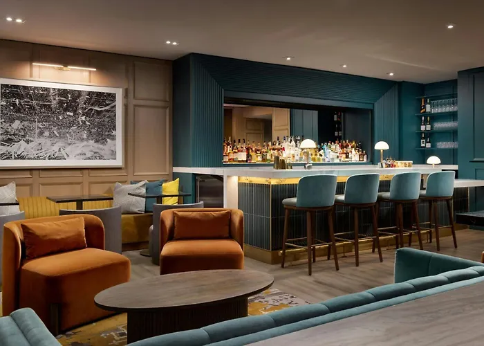 New York 4 Star Hotels Near Attractions