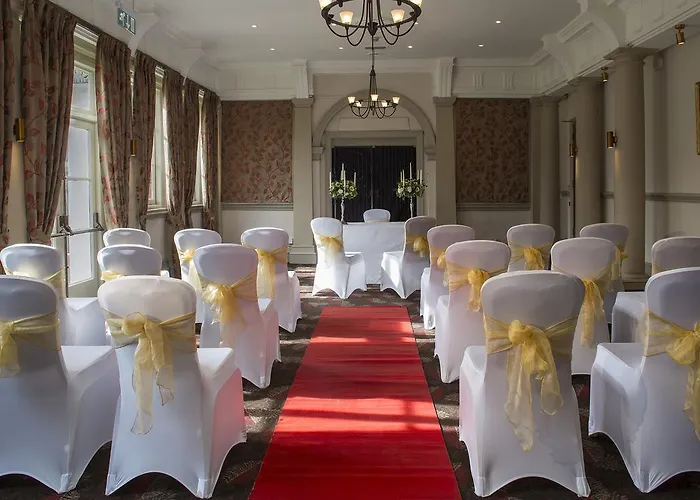 Top Hotels Near Middlesex University Hendon Campus