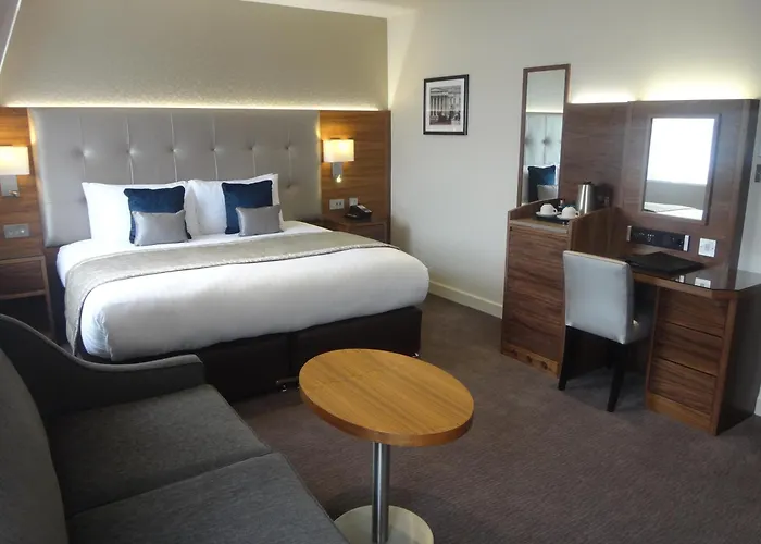 Top Hotels Near Paddington Station, Central London