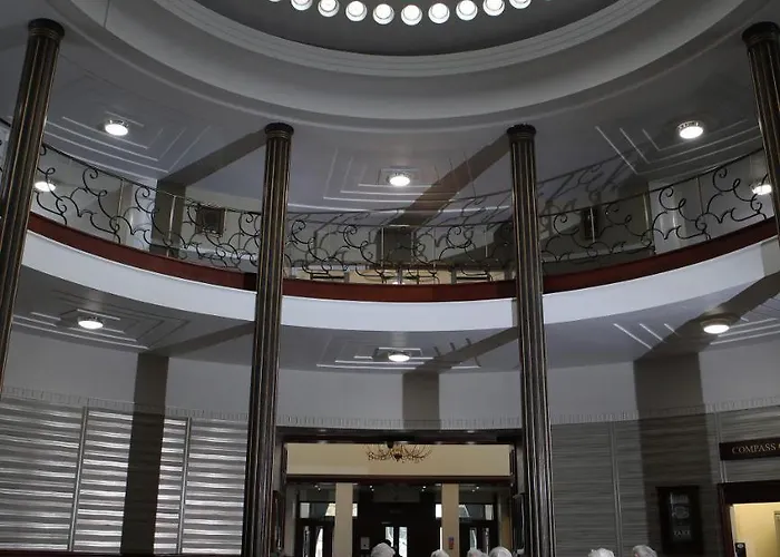 Top-Notch Hotels in Portsmouth's Vibrant City