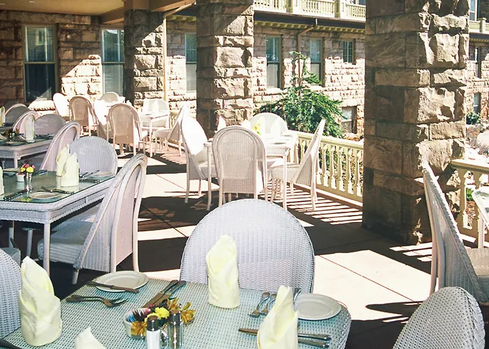 Top Hotels in Manitou Springs