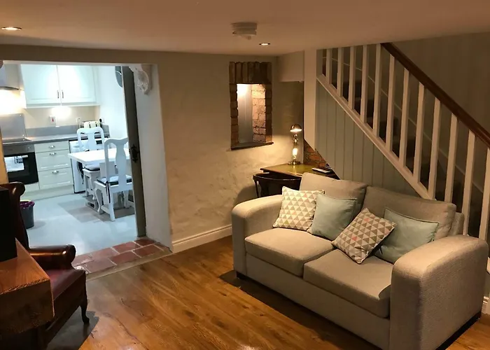 Top Hotels Near Hillsborough Castle