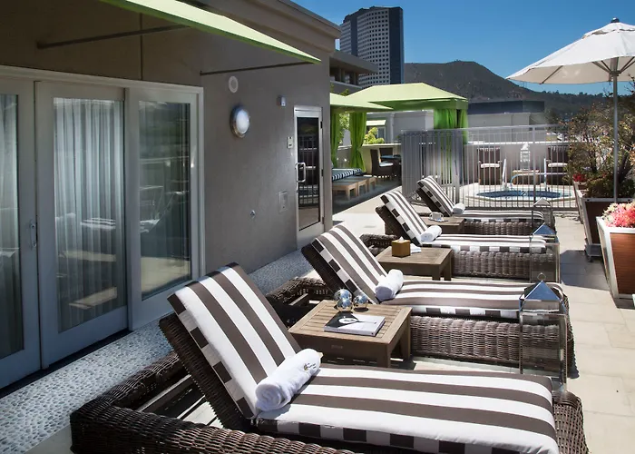 Top-Rated Hotels in Burbank, Central SoCal Gem